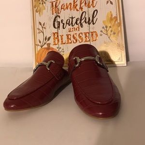 New Steve Madden Macrae Bit Mule in Red Croco